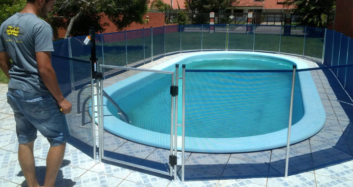 Cercas e Portões de Proteção para Piscinas